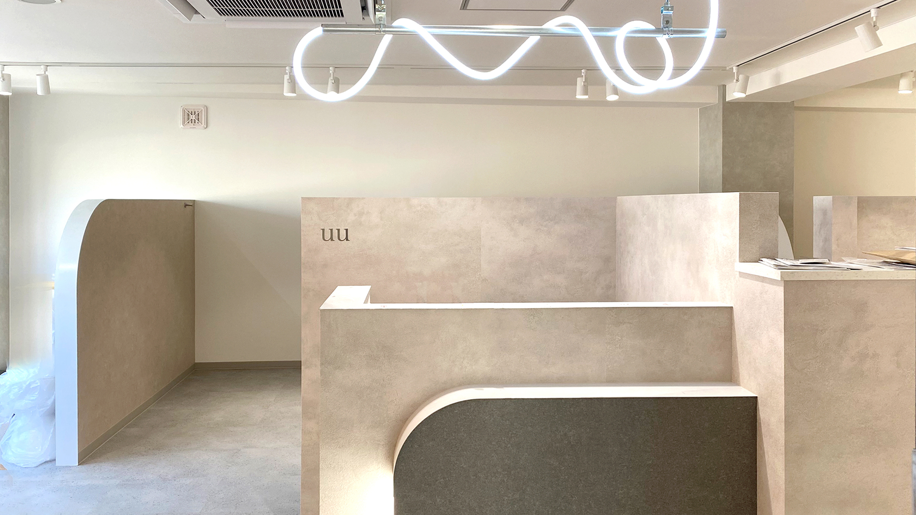 八百板工芸有限会社｜美容室・飲食店・ナイトクラブなどの内装設計・施工会社