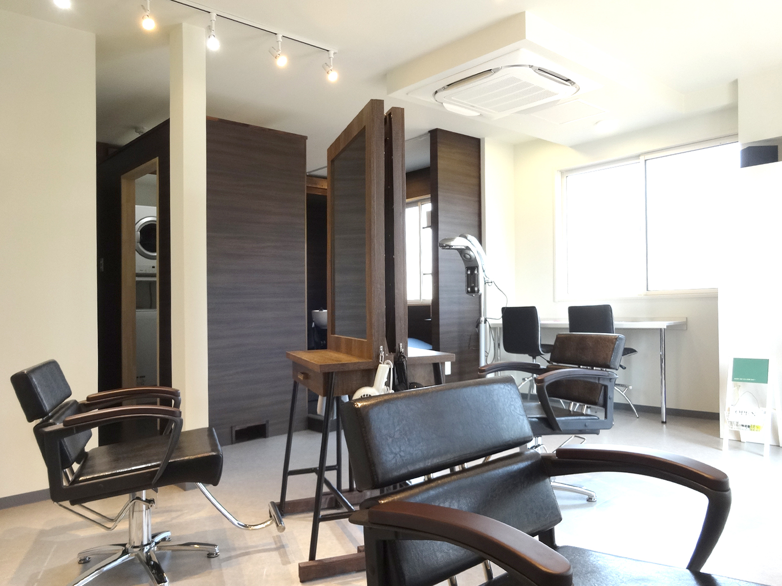 【美容室】Hair Salon mogy｜設計・施工例｜八百板工芸有限会社