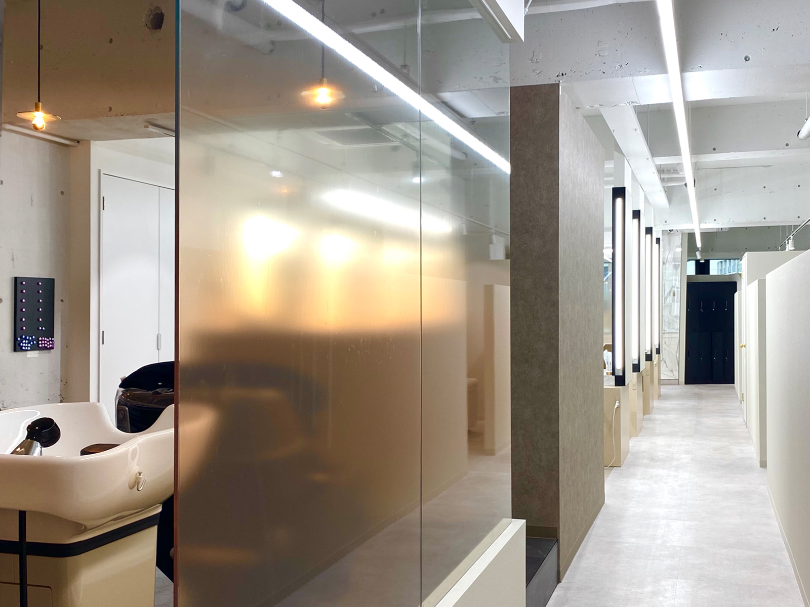 【美容室 / まつげサロン】ichii｜設計・施工例｜八百板工芸有限会社