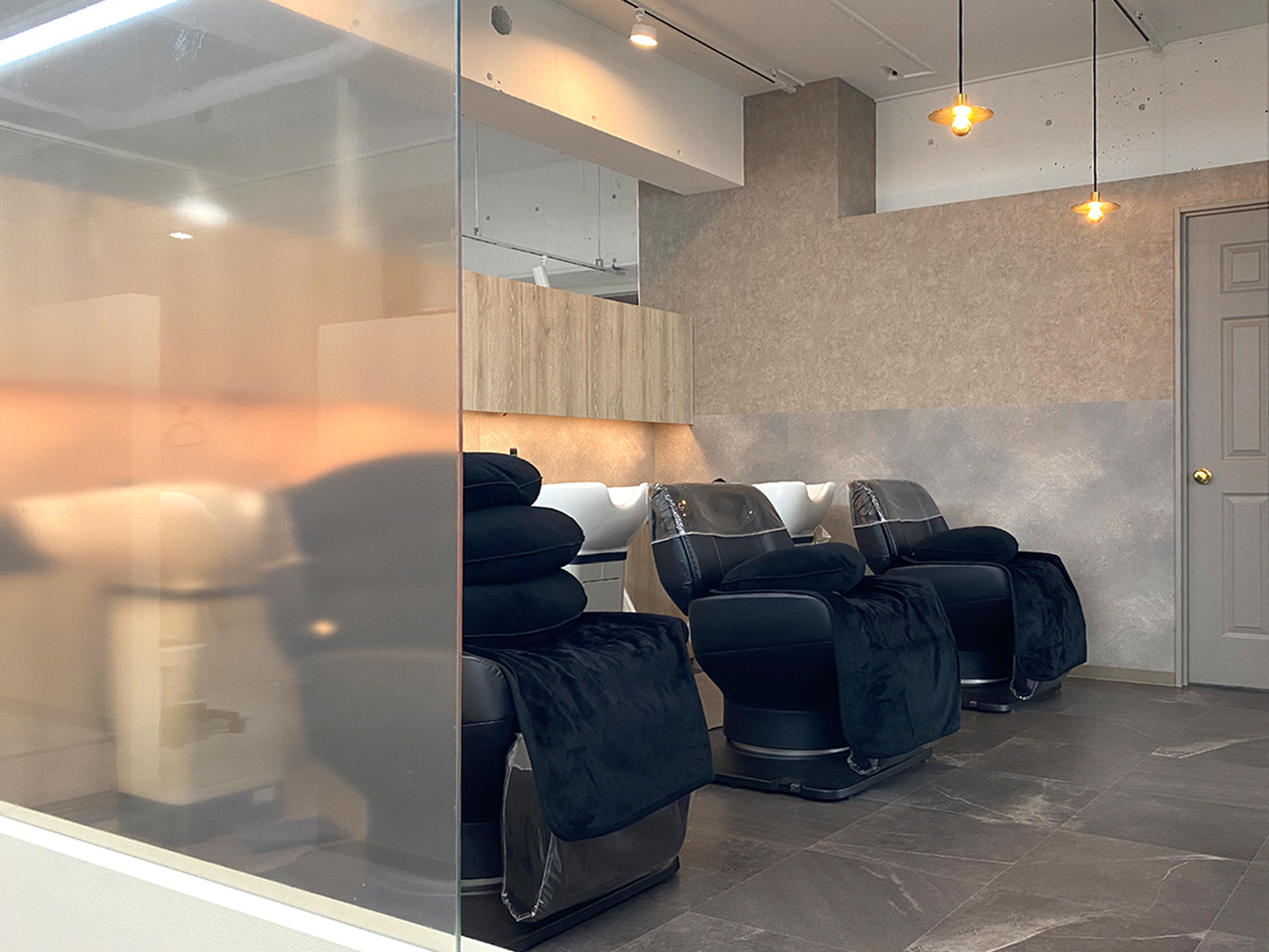 【美容室 / まつげサロン】ichii｜設計・施工例｜八百板工芸有限会社