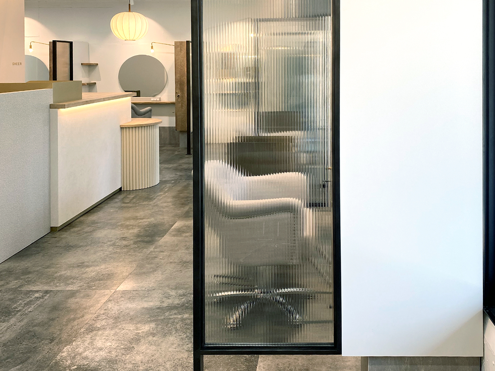 【美容室】SHEER 綾瀬店｜設計・施工例｜八百板工芸有限会社