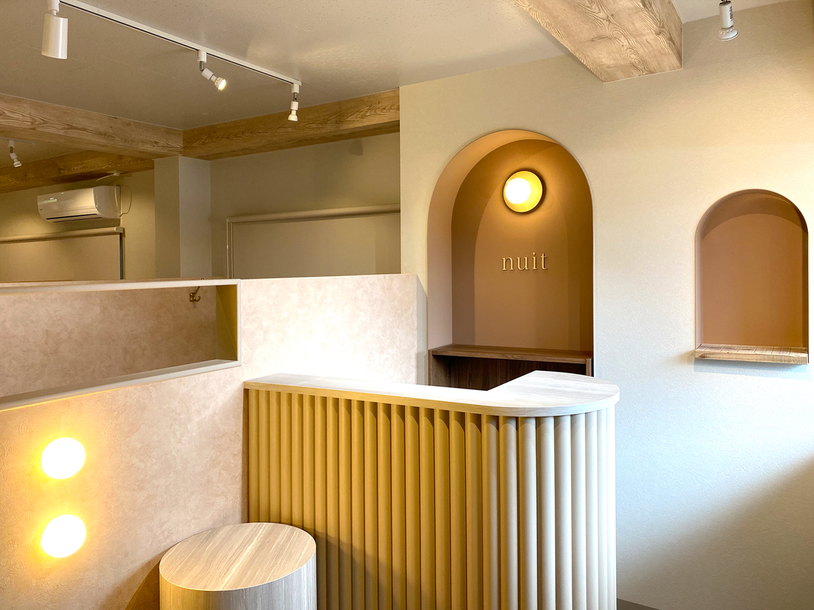 【まつげサロン】nuit 新小岩店｜設計・施工例｜八百板工芸有限会社